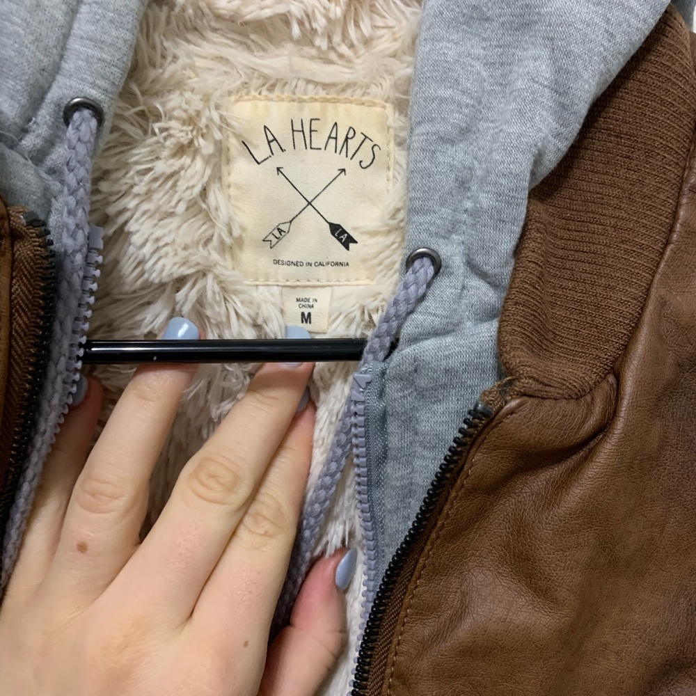 Leather jacket - Picture 2 of 3